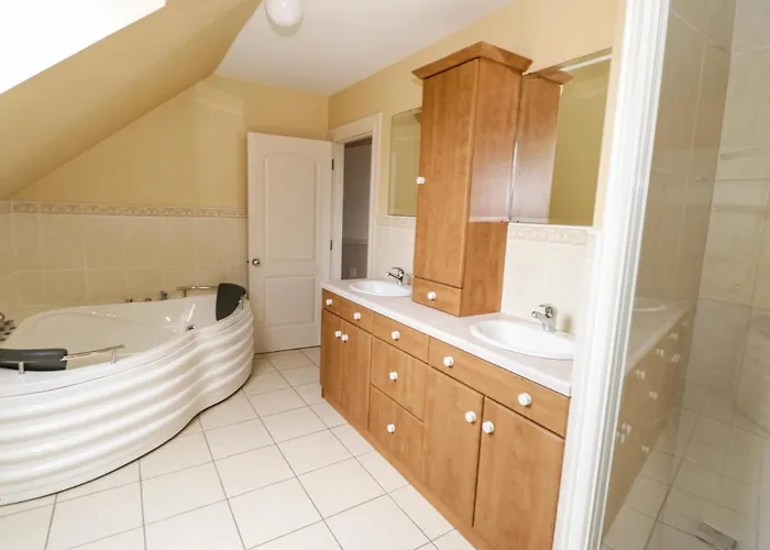 Cloonacastle Semesterbostad *